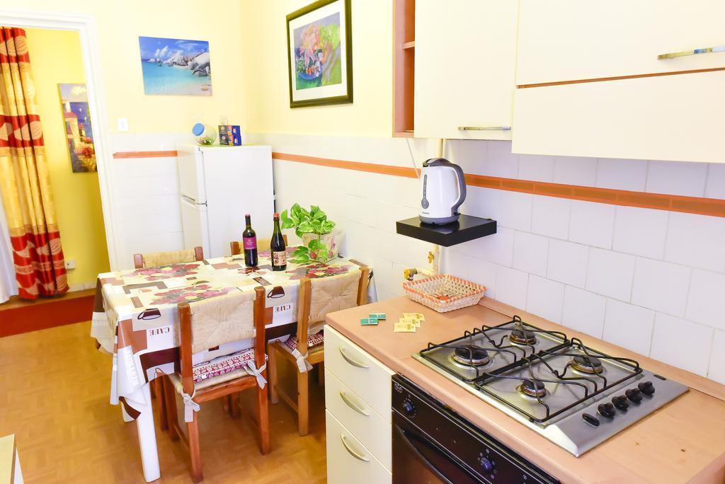 Casa Vacanza Frendy - Free Airport Transportation On Arrival If You Book An Of Minimum 3 Nights And 6 People Gasthuis Rome